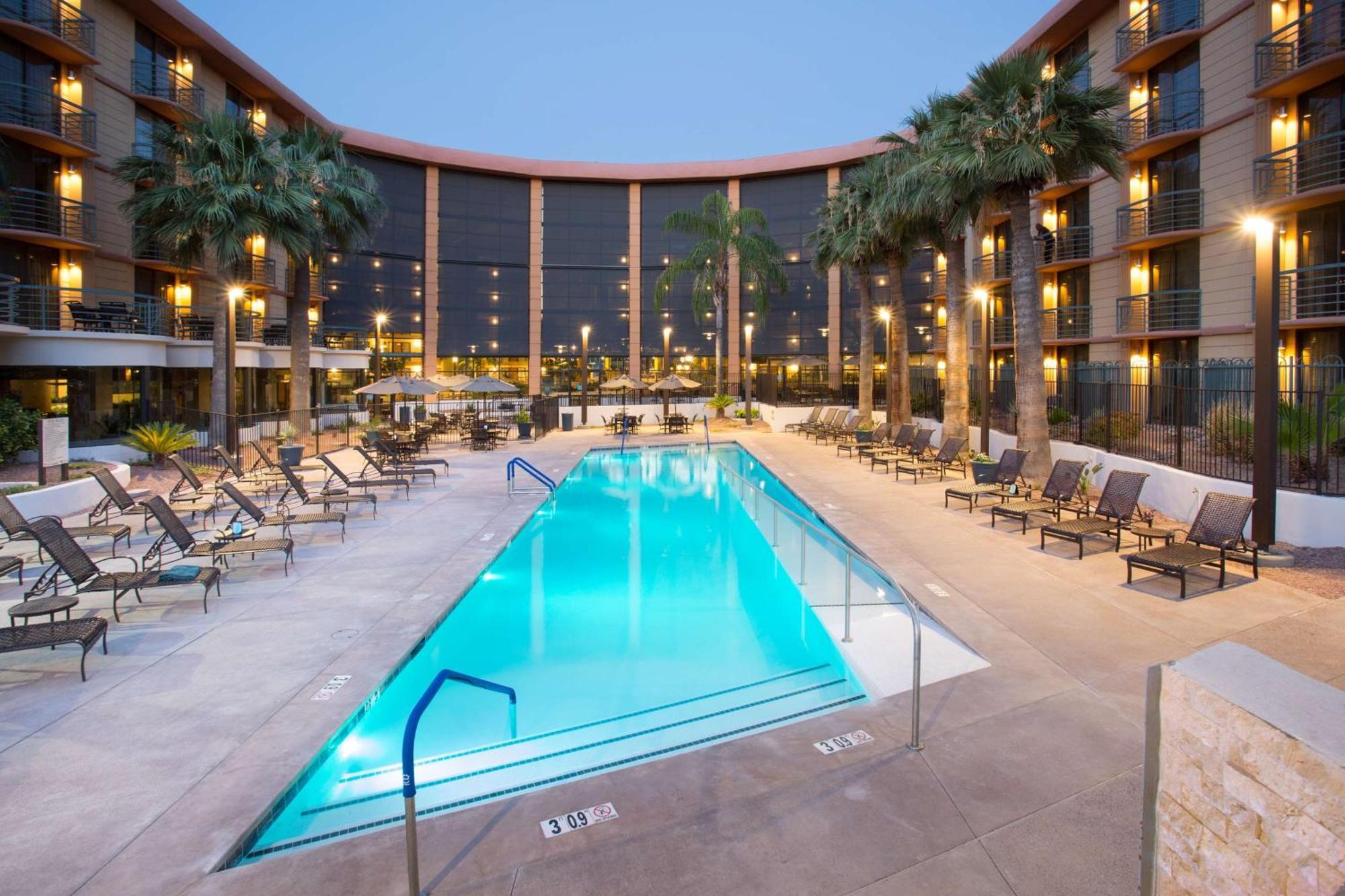 Embassy Suites By Hilton Phoenix Biltmore Kültér fotó